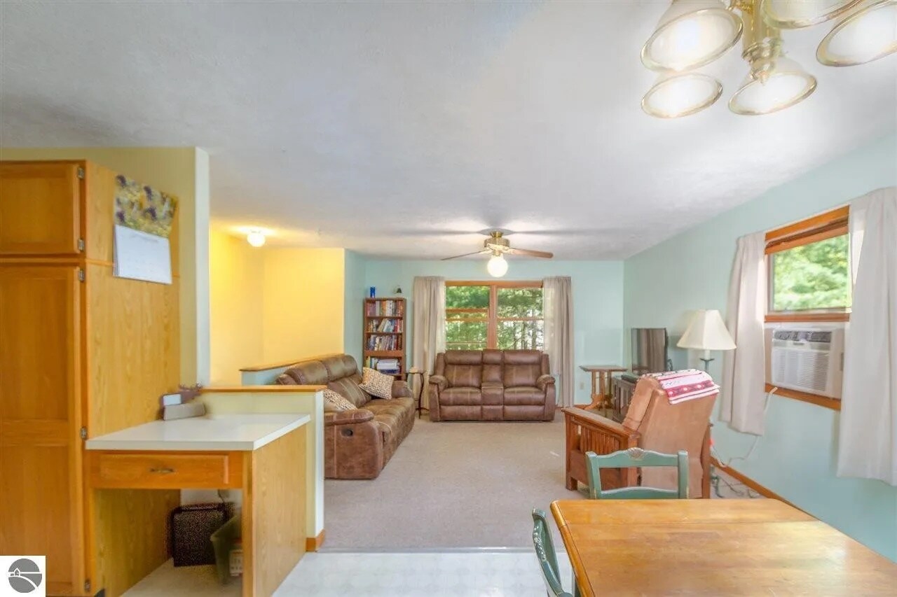 Building Photo - 4263 Eagle Crest Dr