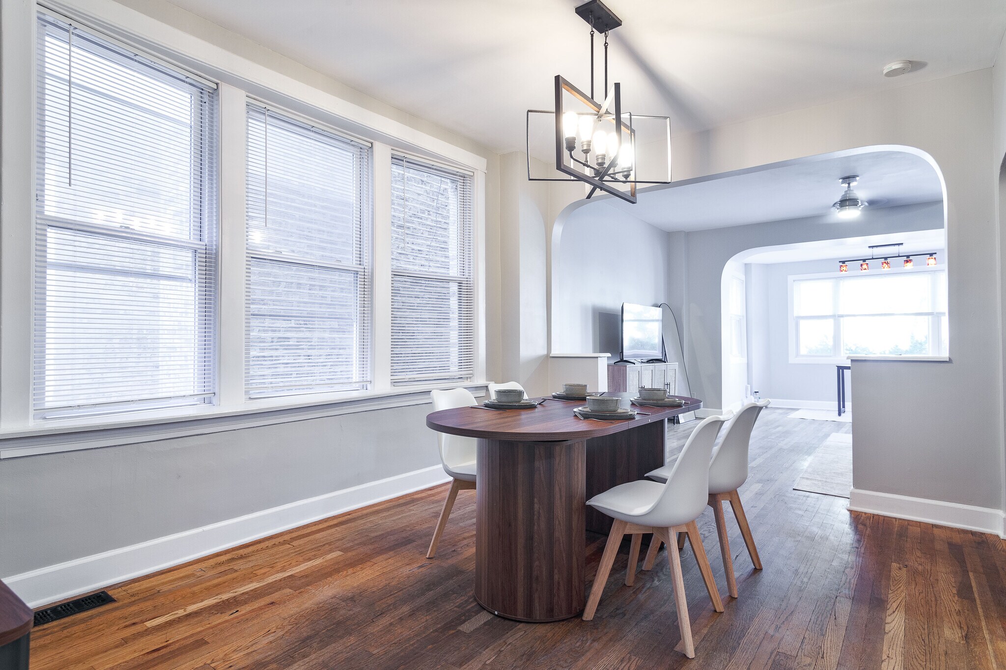 Building Photo - 3617 N Whipple St