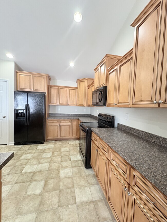 Building Photo - 62 Lofty Cir