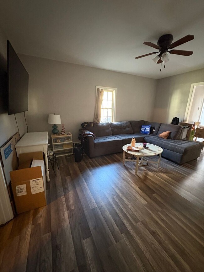 Building Photo - 117-119 Portland St-119-1