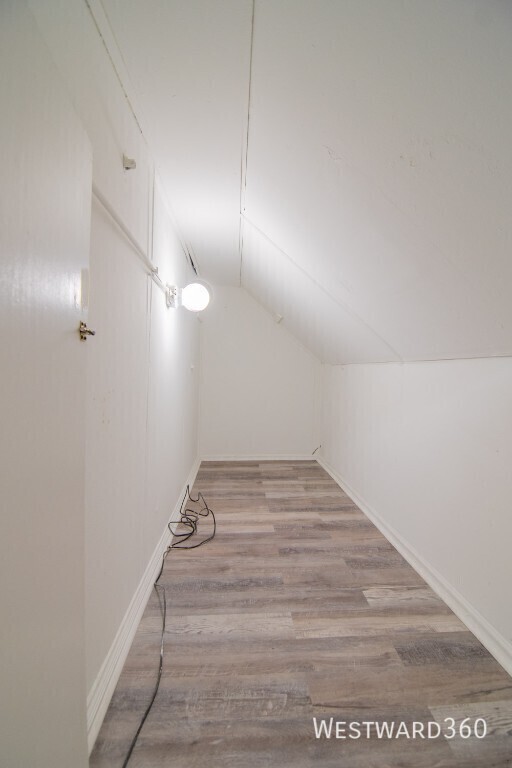 Building Photo - Gut rehabbed attic 1bedroom available Apri...