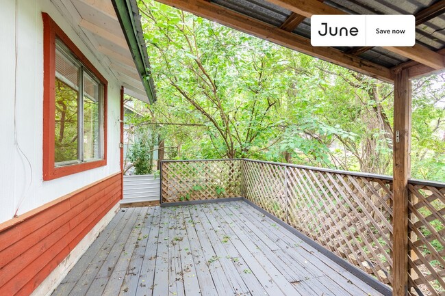 Building Photo - 5402 Brompton Cir