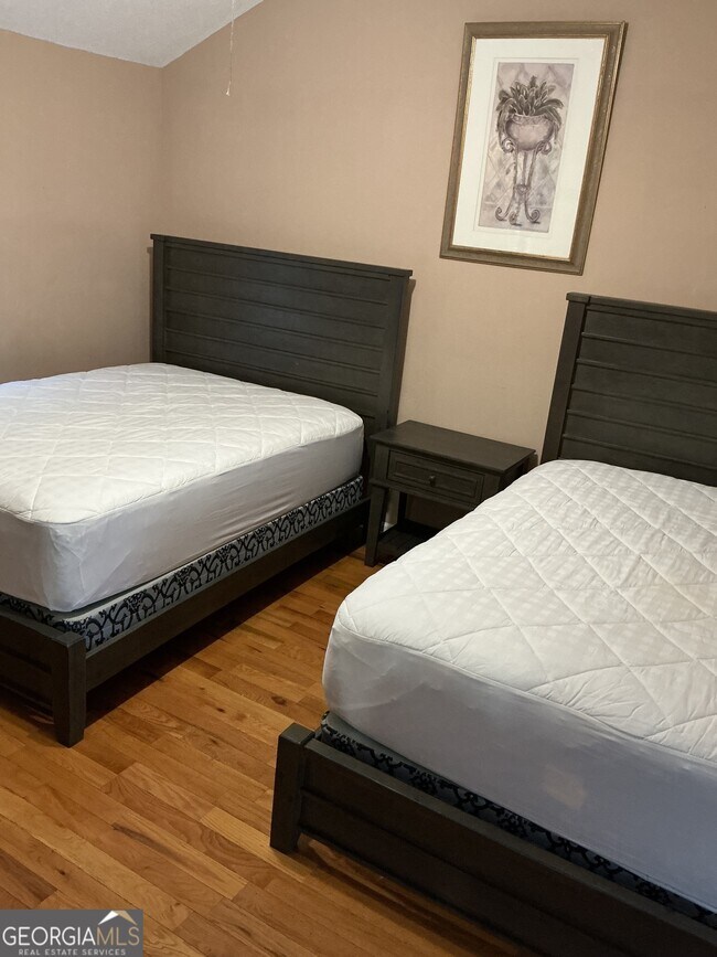 Building Photo - 7542 Mountain Creek Bluff