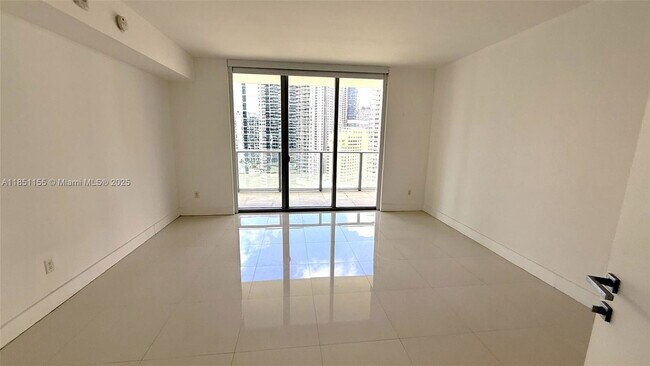 Building Photo - 1300 Brickell Ave