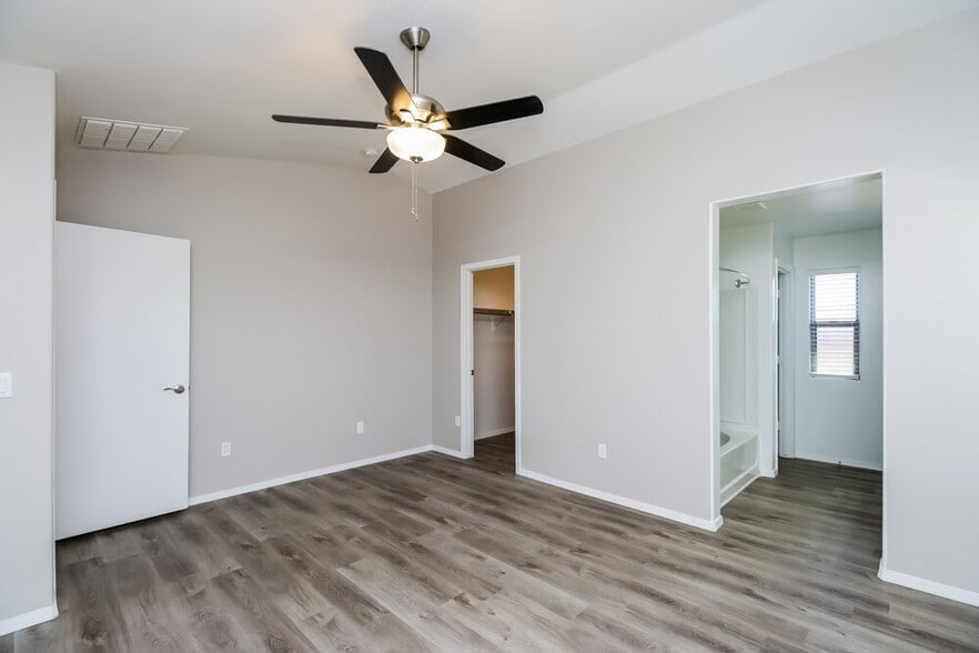 Building Photo - 1741 W Desert Mountain Dr