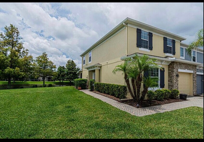 Building Photo - 2758 River Landing Dr
