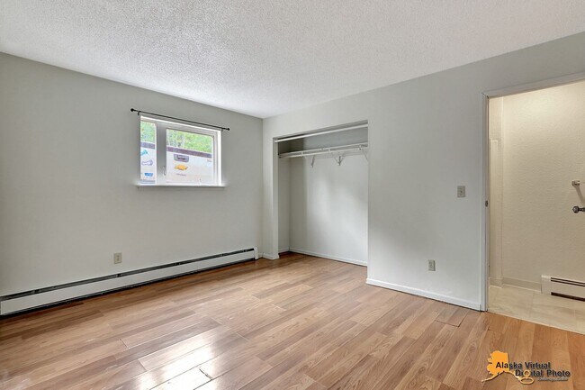 Building Photo - Cozy Condo for Rent in East Anchorage!
