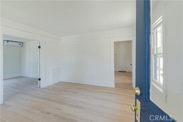Building Photo - 210 N Encinitas Ave