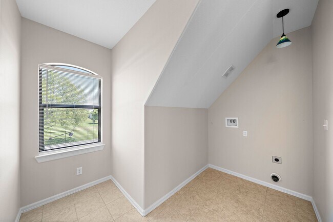 Building Photo - 18223 County Rd 132