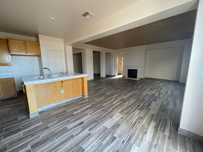 Building Photo - 4143 Canopy Ct