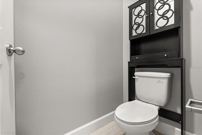 Building Photo - 6875 Arnoldson St