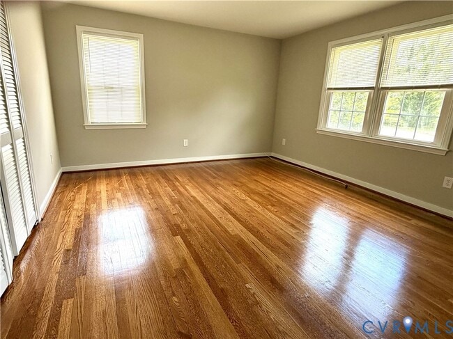 Building Photo - 11402 Creekside Dr