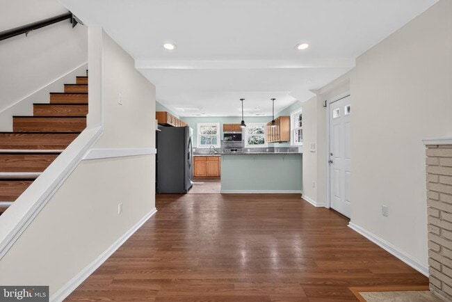 Building Photo - 4700 Addison Dr