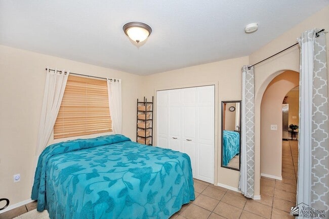 Building Photo - 13644 E 52nd Dr