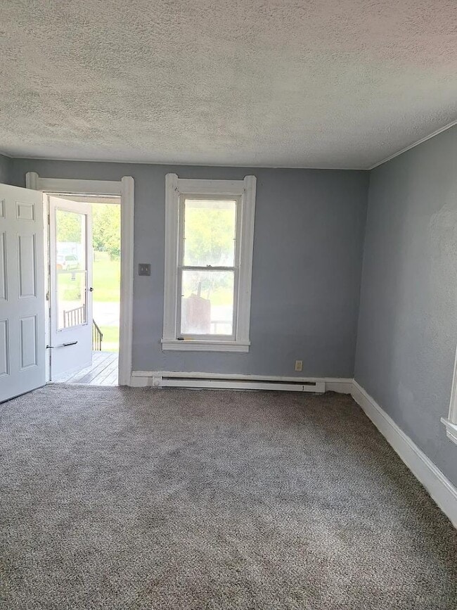 Building Photo - 1031 W 17th St