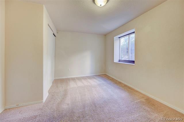 Building Photo - 835 Ridgebury Pl