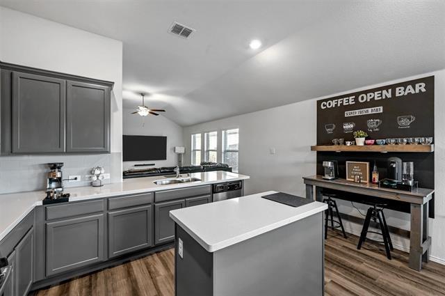 Building Photo - 424 Pollyann Trl