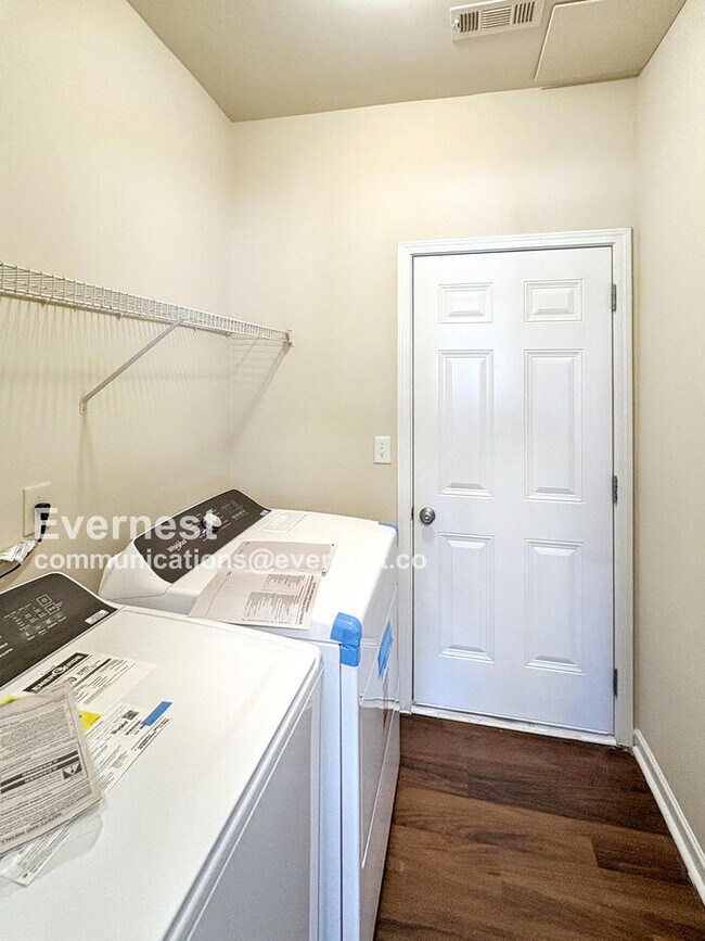 Building Photo - 1244 Faye Ct