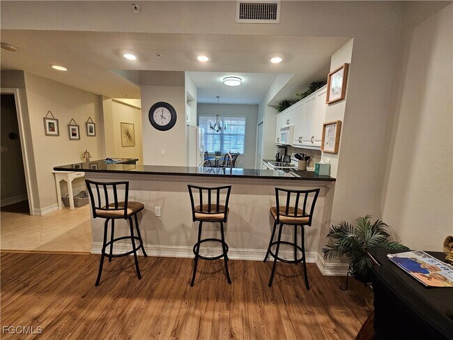 Building Photo - 10530 Amiata Way