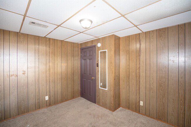 Building Photo - 1805 Oriole Dr