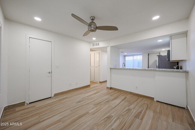 Building Photo - 19601 N 7th St