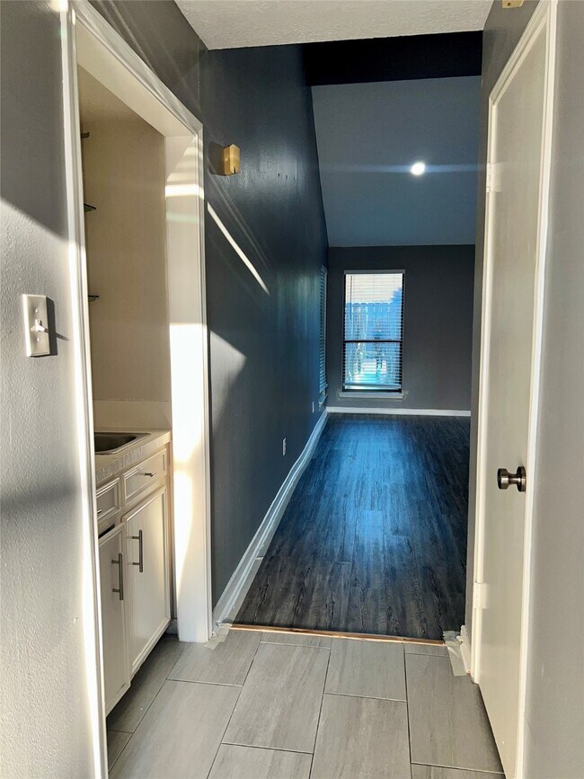 Building Photo - 12419 Windy Wisp Ln