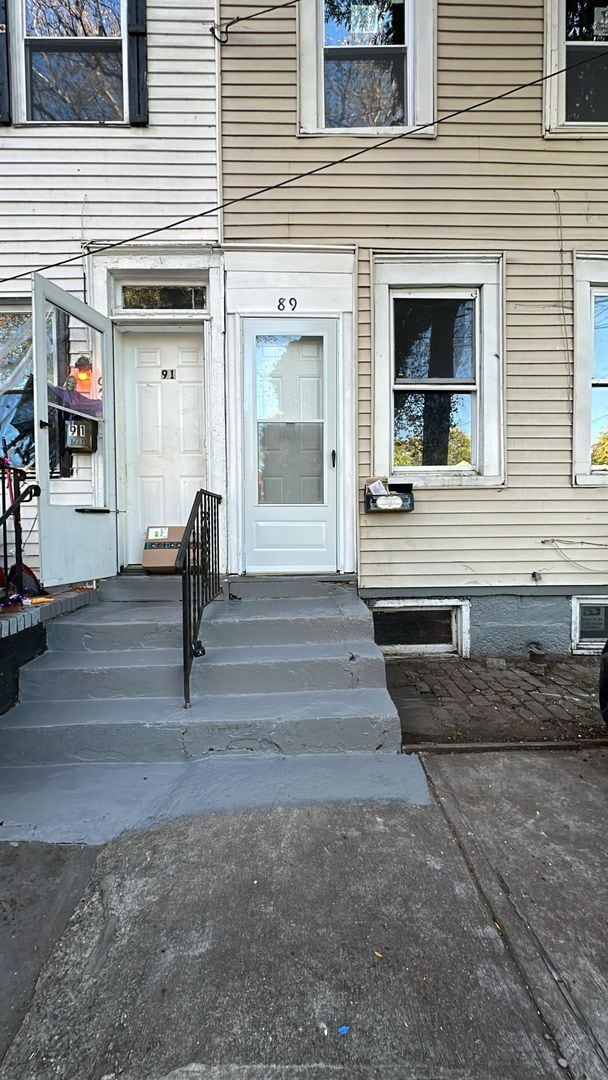 Building Photo - 89 Poplar St