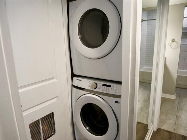 Building Photo - 3650 Ashford Dunwoody Rd NE