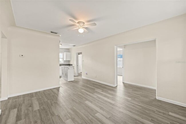 Building Photo - 4350 1st Ave S