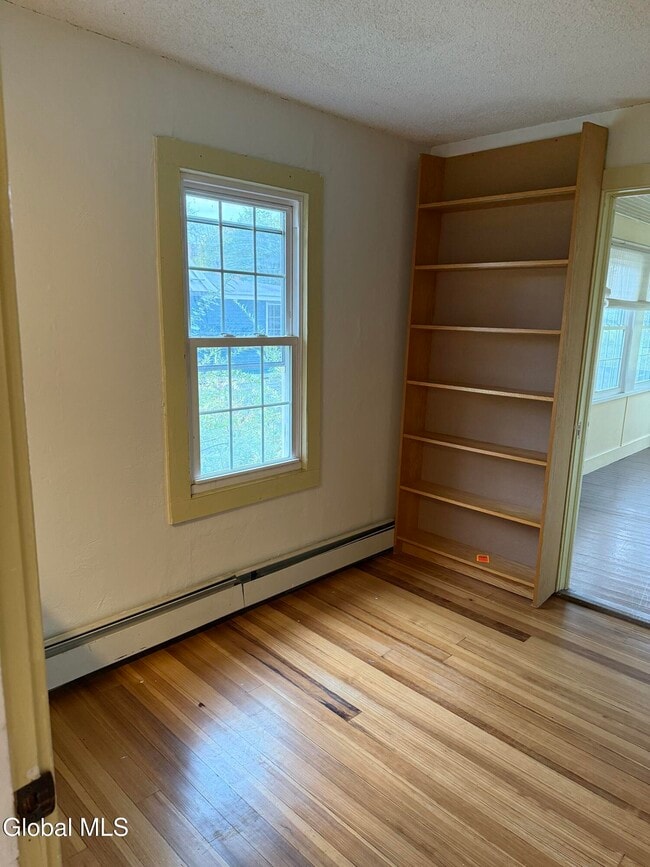 Building Photo - 60 Ash St