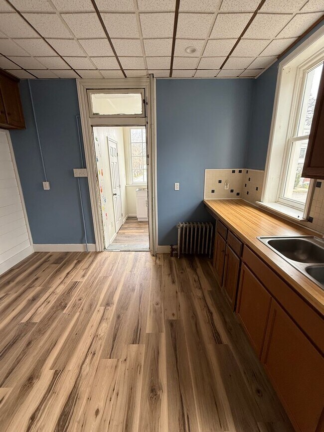 Building Photo - 49 W Commerce St