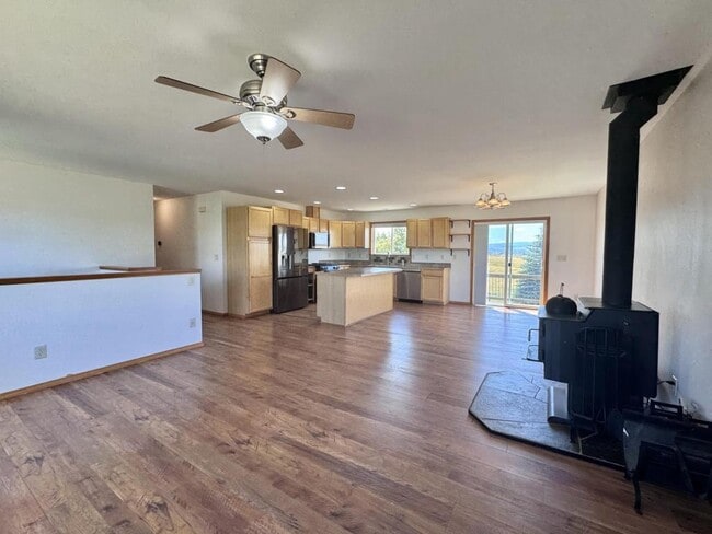 Building Photo - 3280 Strom Dr