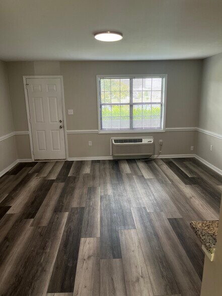 Building Photo - 589 Starlight Dr