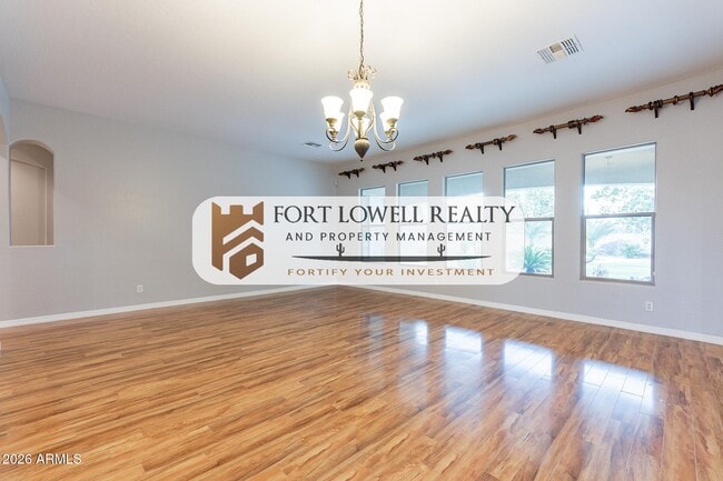 Building Photo - 13354 W San Miguel Ave