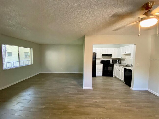 Building Photo - 11716 Raintree Village Blvd
