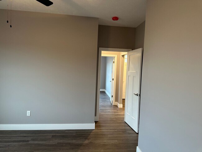 Building Photo - Castles Pines Duplex