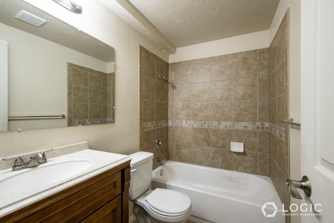 Building Photo - Beautiful Home in Orem!