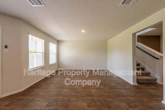 Building Photo - 1018 Andean Emerald