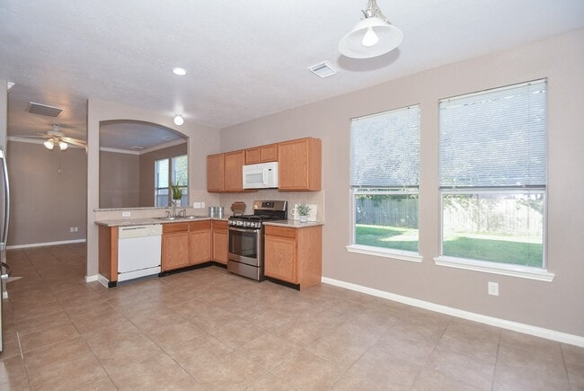 Building Photo - 16414 Pademelon Dr