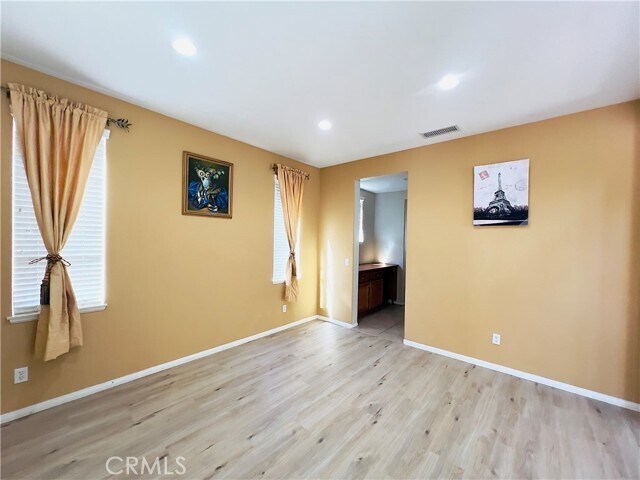 Building Photo - 17231 Greentree Dr