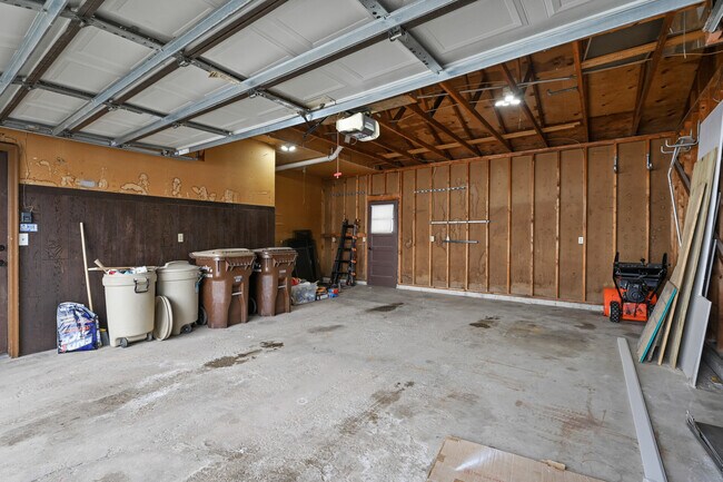 Building Photo - 9402 65th St NE