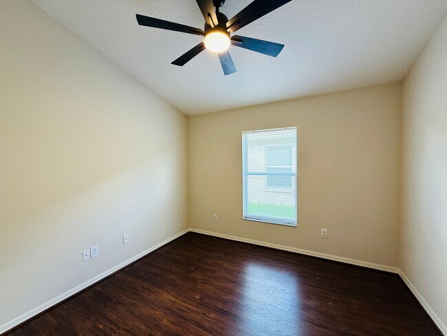 Building Photo - 5534 Turtle Crossing Loop