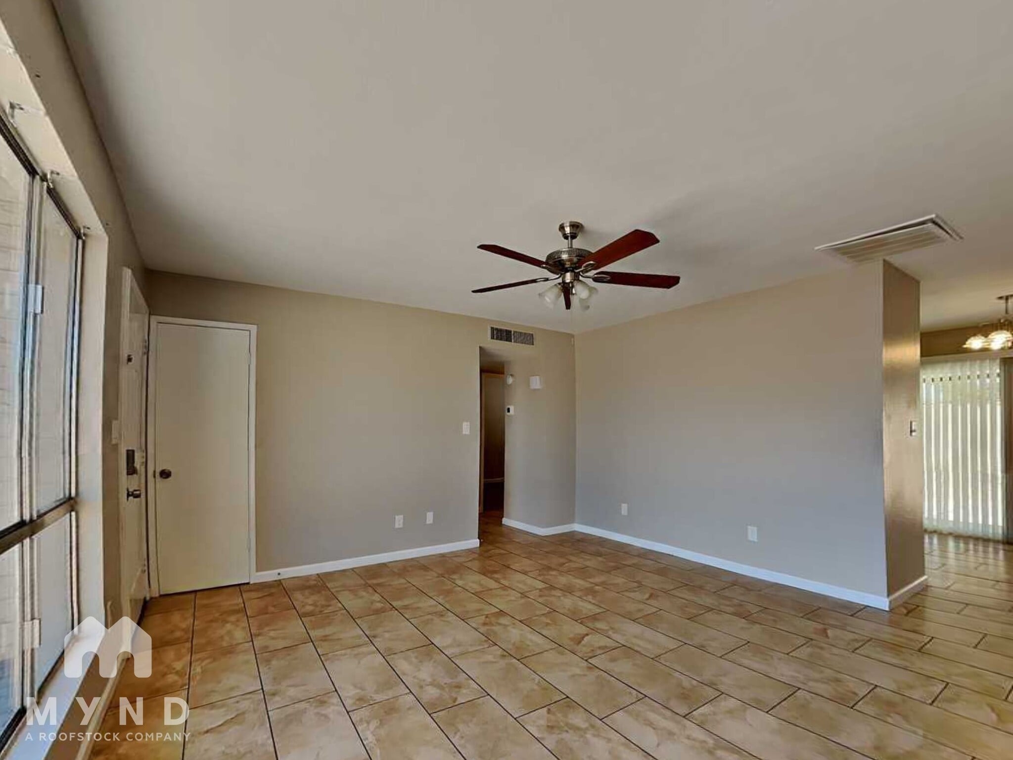 Building Photo - 8336 N 105th Ln