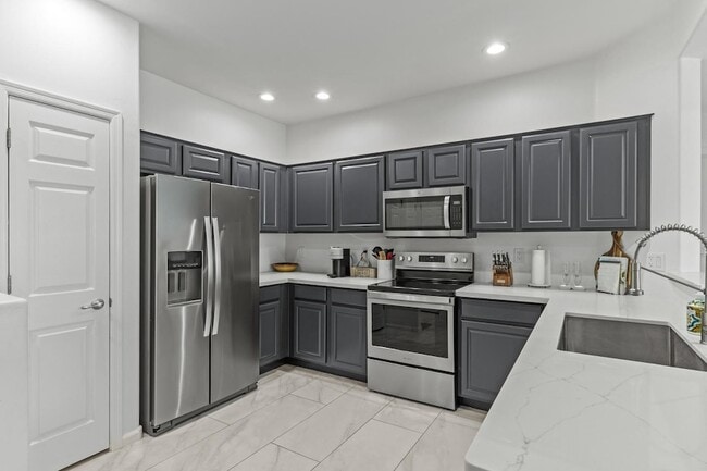 Building Photo - 14000 N 94th St