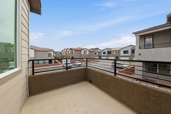 Building Photo - BRAND NEW, NEVER-LIVED-IN Lennar Corner Unit — 4 Bed / 3 Bath with Premium Upgrades!