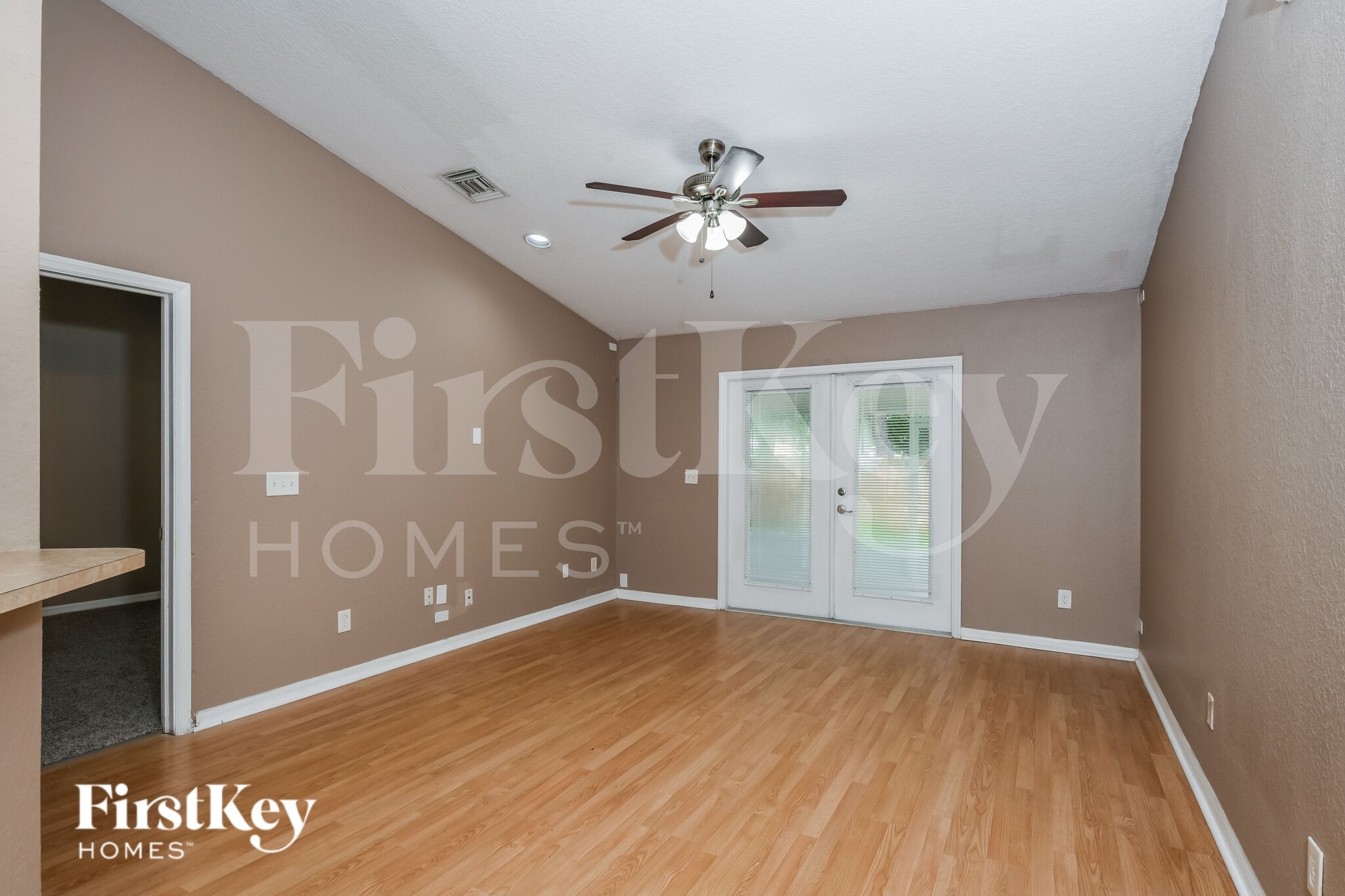 Building Photo - 325 Crabtree Ave