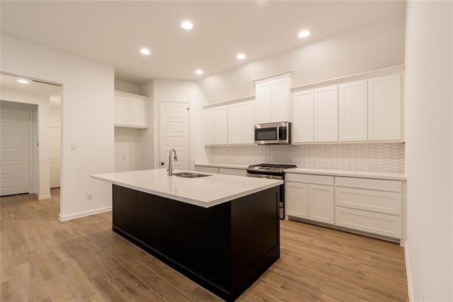 Building Photo - 4148 Hudson St
