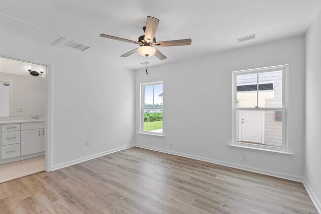 Building Photo - 3667 Meadow Vista Ln