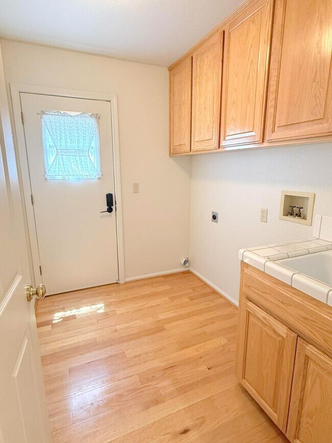 Building Photo - Terrific Danville Location Near Schools ! ...
