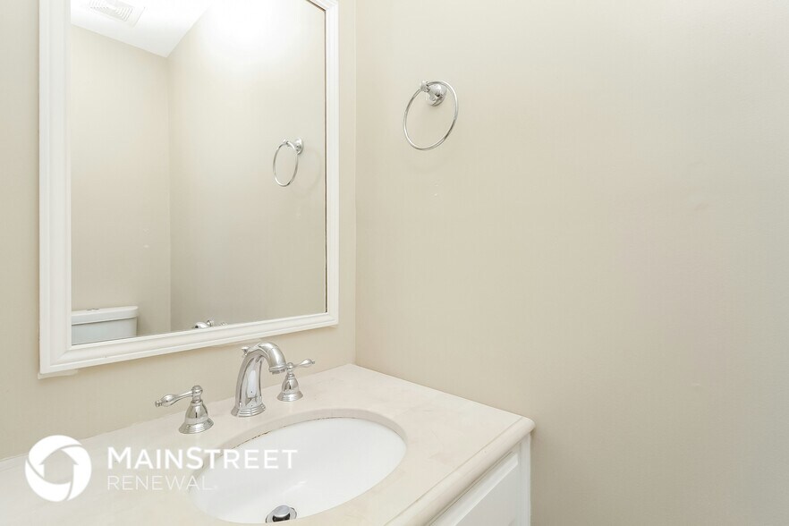 Building Photo - 5016 Trailwater Dr